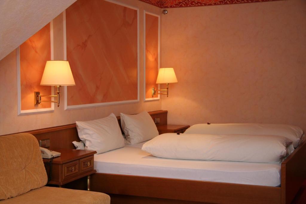 Parkhotel Krone Эммендинген Номер фото