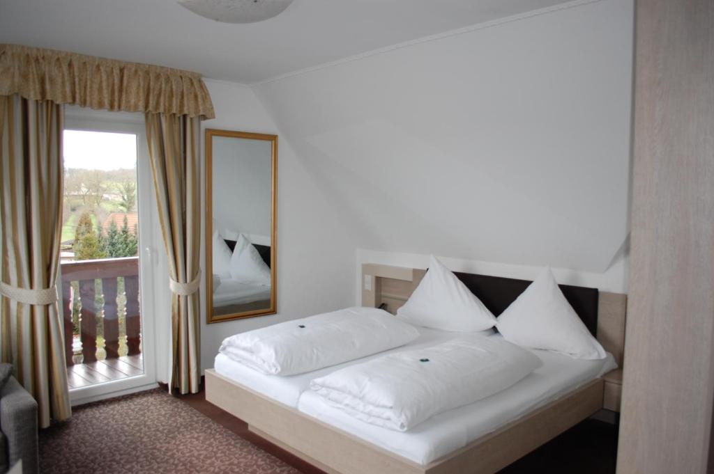 Parkhotel Krone Эммендинген Номер фото